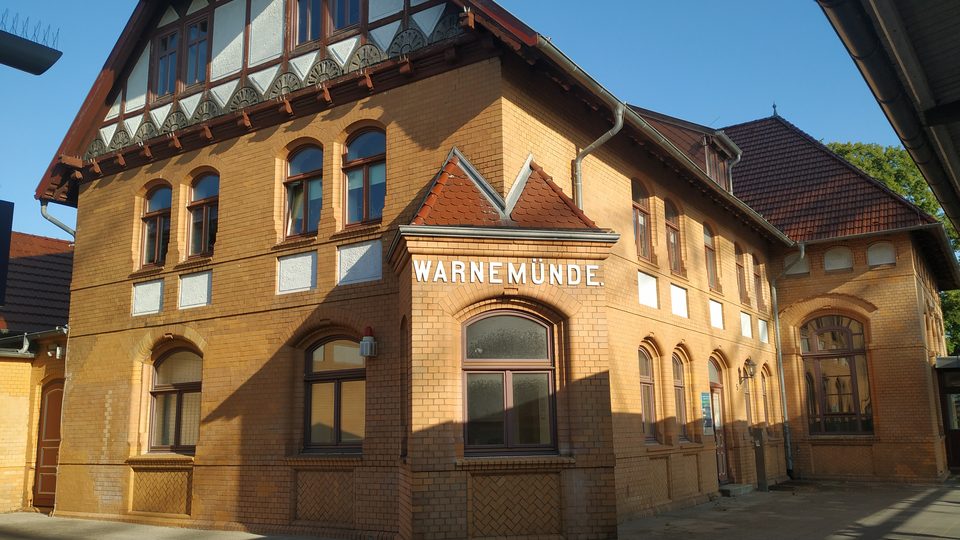 Bahnhofsgebäude Warnemünde